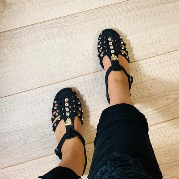 𝙇𝙖𝙨𝙩 𝙎𝙞𝙯 6 💎🖤Crystal-Embellished Jelly Sandal - Picture 5 of 8